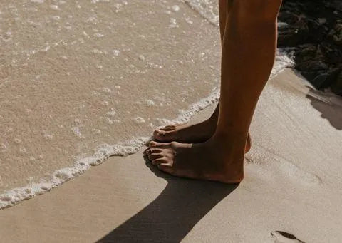 Everything you'll want to know about ‘earthing’ for a calmer, more connected life